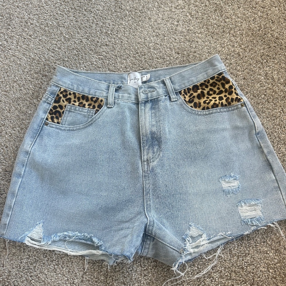 Princess Polly denim leopard shorts size 4